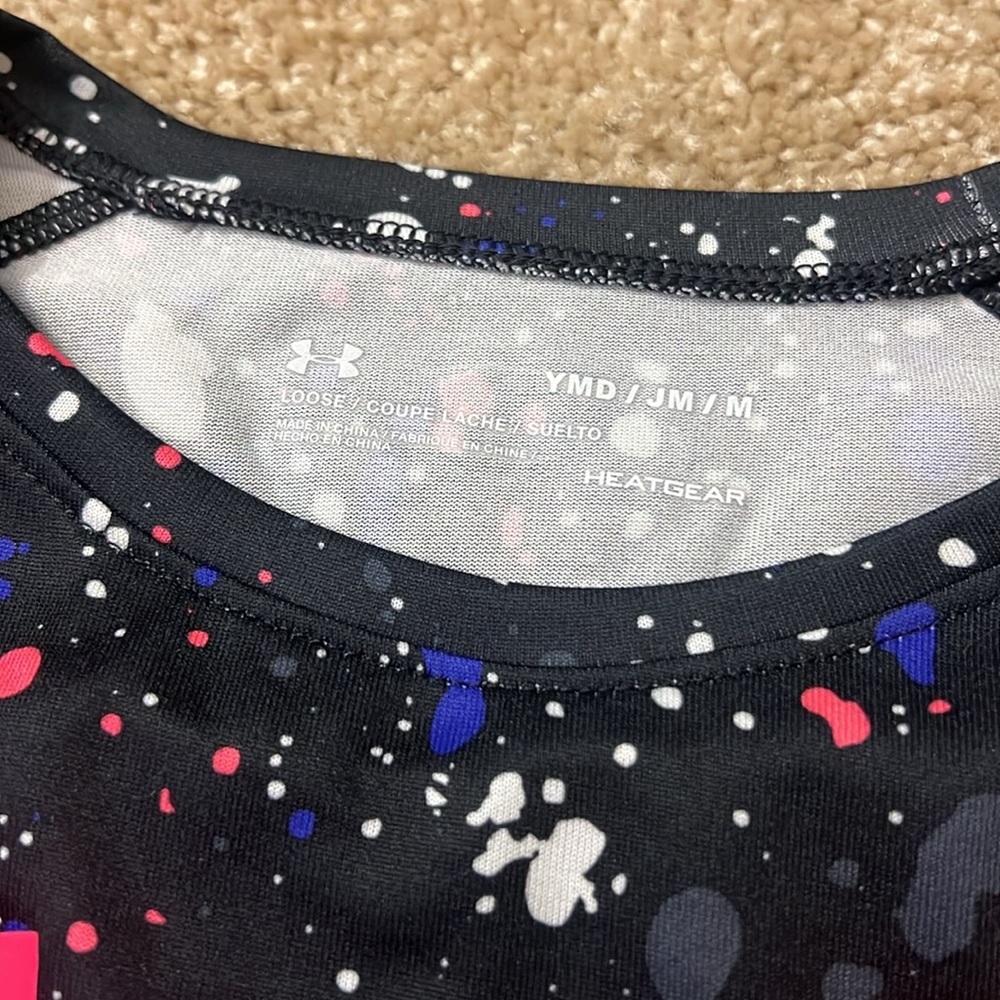 Under Armour Kids Paint Splatter Active Tee - Black and Pink Size Youth Medium - Picture 3 of 6